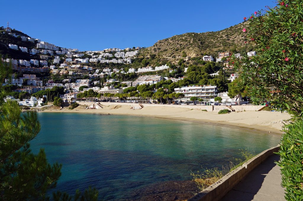 Crique et plage de la Costa Brava